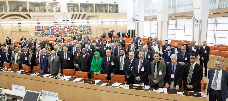 صورة جماعية للأجتماع الوزاري
